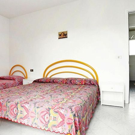 Apartment In Rosolina Mare With A Shared Pool Eksteriør billede
