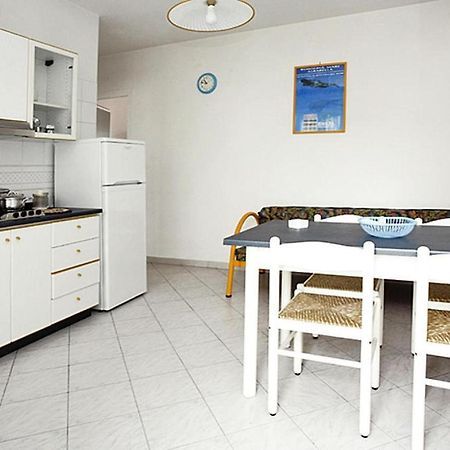 Apartment In Rosolina Mare With A Shared Pool Eksteriør billede
