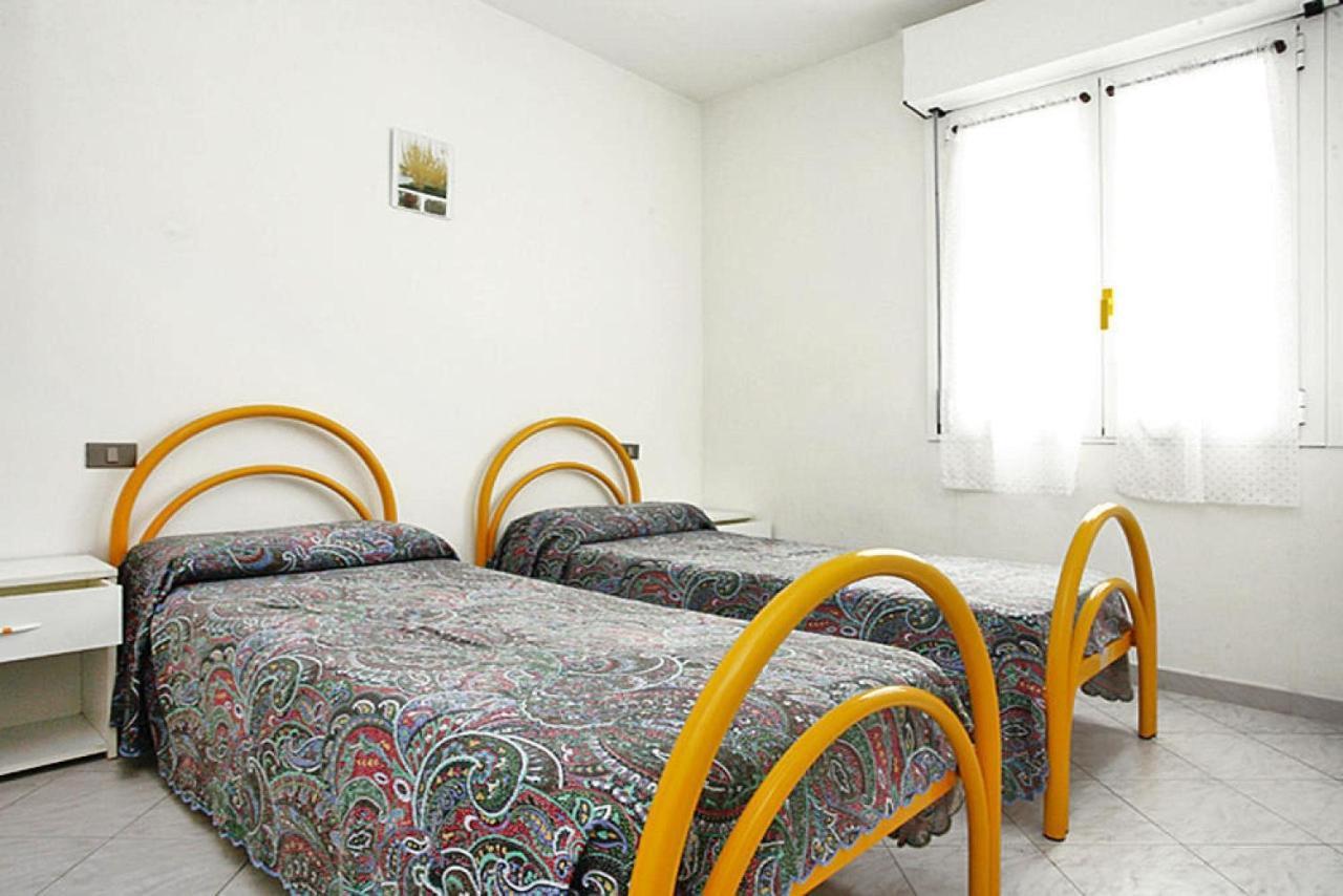 Apartment In Rosolina Mare With A Shared Pool Eksteriør billede